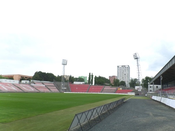 Městský fotbalový stadion Srbská